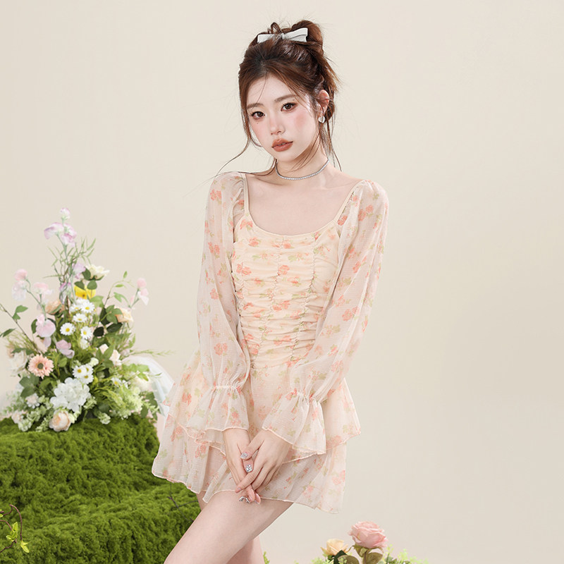 连身泳衣女夏e季2023新款保守显瘦遮肉遮肚高级感时尚裙式平角泳,运动/瑜伽/健身/球迷用品,连体泳衣,淘宝优惠券,粉丝福利购,淘宝优惠卷