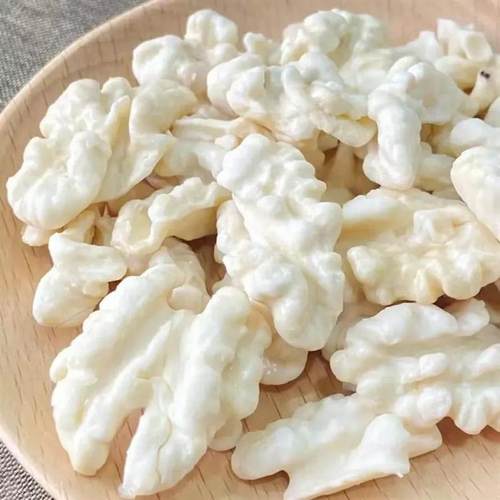 新货强宏优果去皮鲜核桃仁