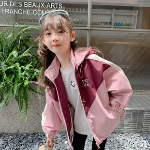女童冲锋衣外套春秋款2023新款秋装儿童薄款衣服女孩秋季连帽上衣