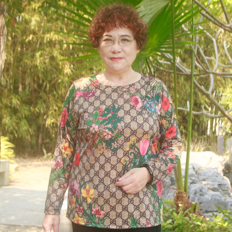 中老年春季新款长袖打底衫加肥大码胖妈妈装奶奶花色宽松圆领t恤
