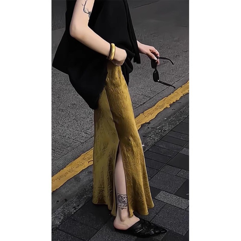 金色醋酸缎面开叉半身裙女夏季中长款A字裙肌理感气质丝滑包臂裙