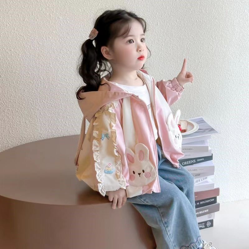 女小童洋气春装外套2025新款女孩宝宝休闲风衣儿童装春季连帽上衣