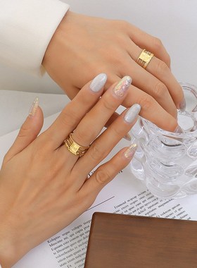 轻奢不掉色小众几何镂空开口英文字母设计戒指女生韩国简约食指