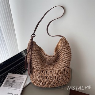 森系小众流苏慵懒编织草编包w大容量单肩水桶包夏季 海边度假沙滩