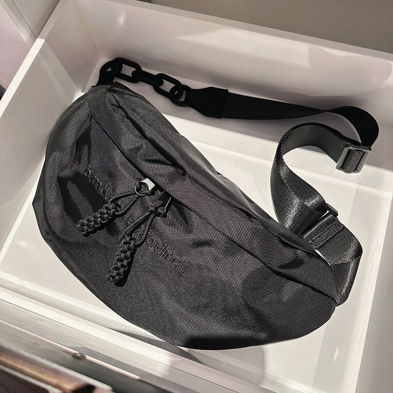 运动斜挎胸包女大容量2023新B款潮休闲肩背包骑行机车通勤腰包,箱包皮具/热销女包/男包,胸包,淘宝优惠券,粉丝福利购,淘宝优惠卷