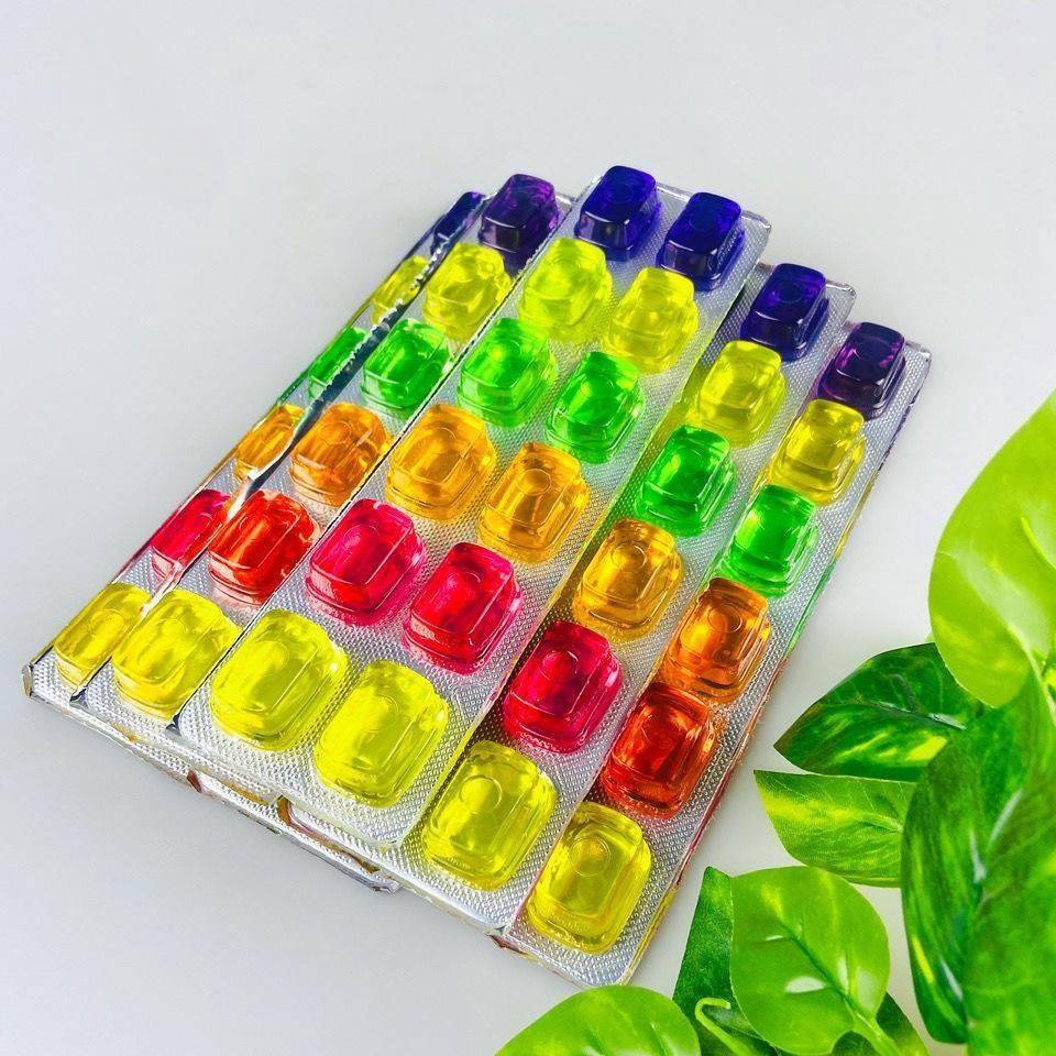 水果宴苹果蓝莓草莓菠萝混合水果味水晶果冻条休闲小零食品
