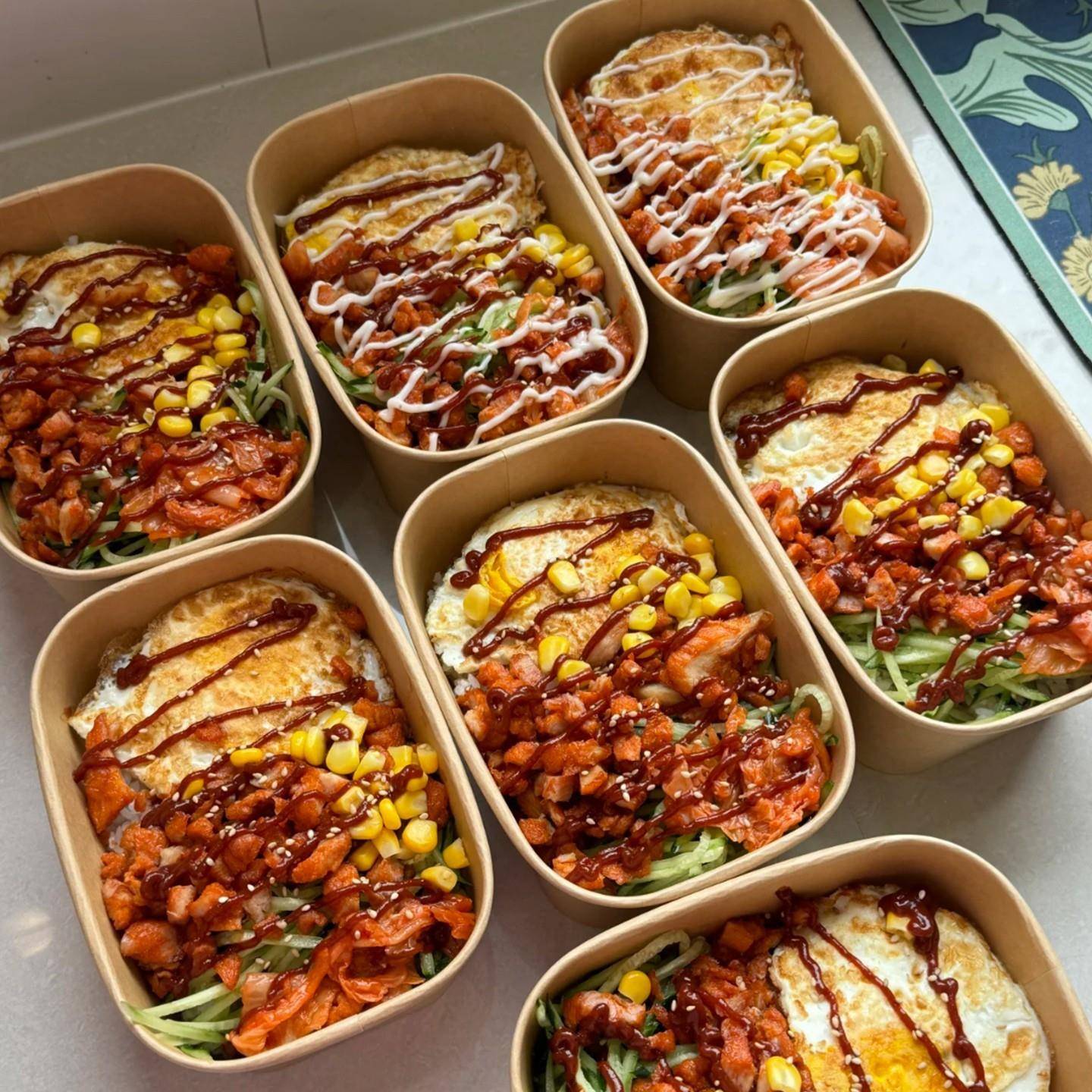 新货全熟烤肉拌饭商用半成品奥尔良风味鸡腿肉快餐外卖速食预制菜
