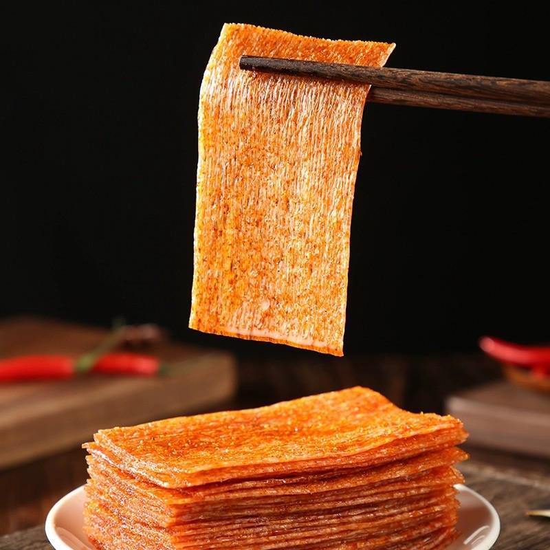 嘴巴香辣片亲嘴片辣条老式香大辣片小零食解馋辣的小吃休闲食品