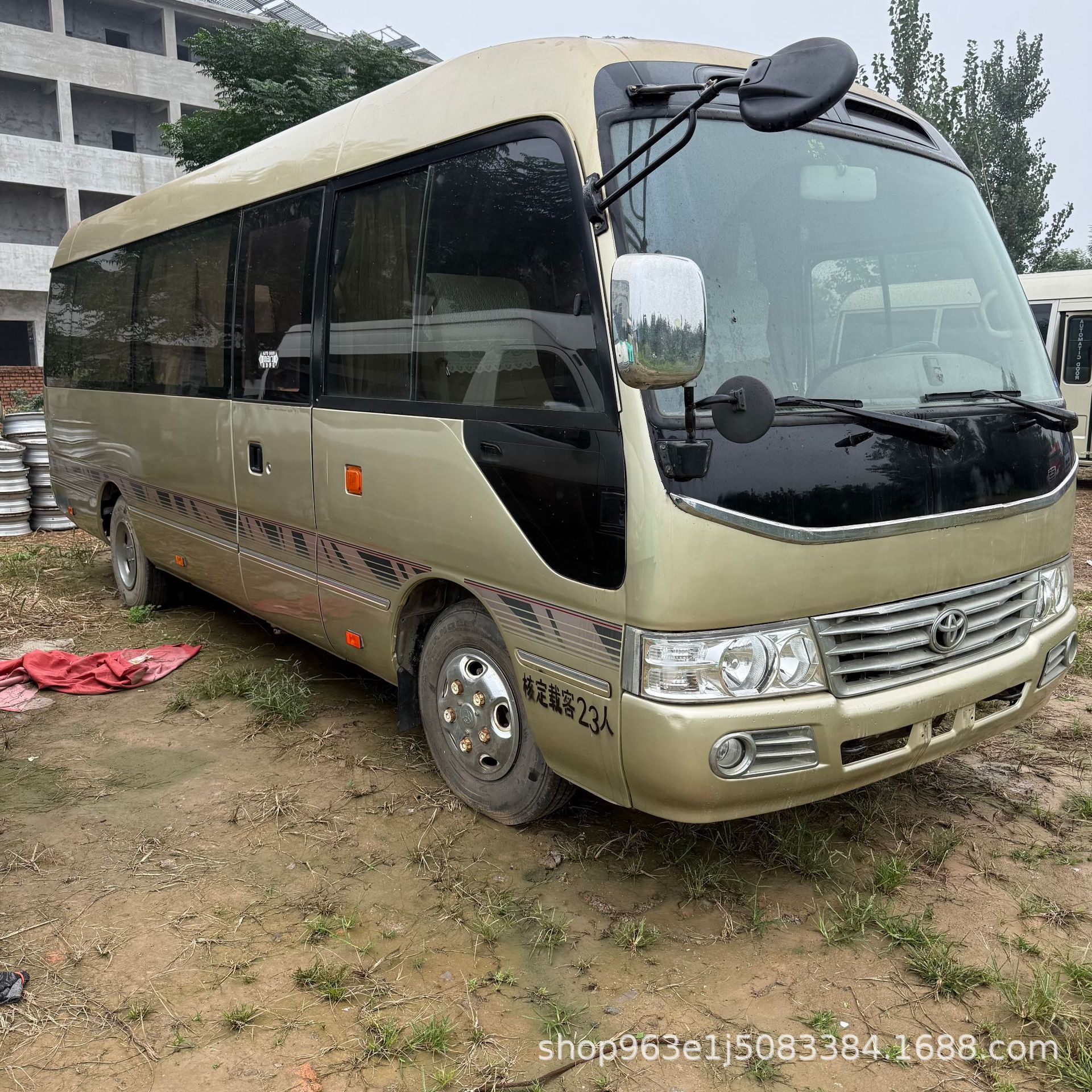 丰田考斯特/尼桑碧莲20座客车