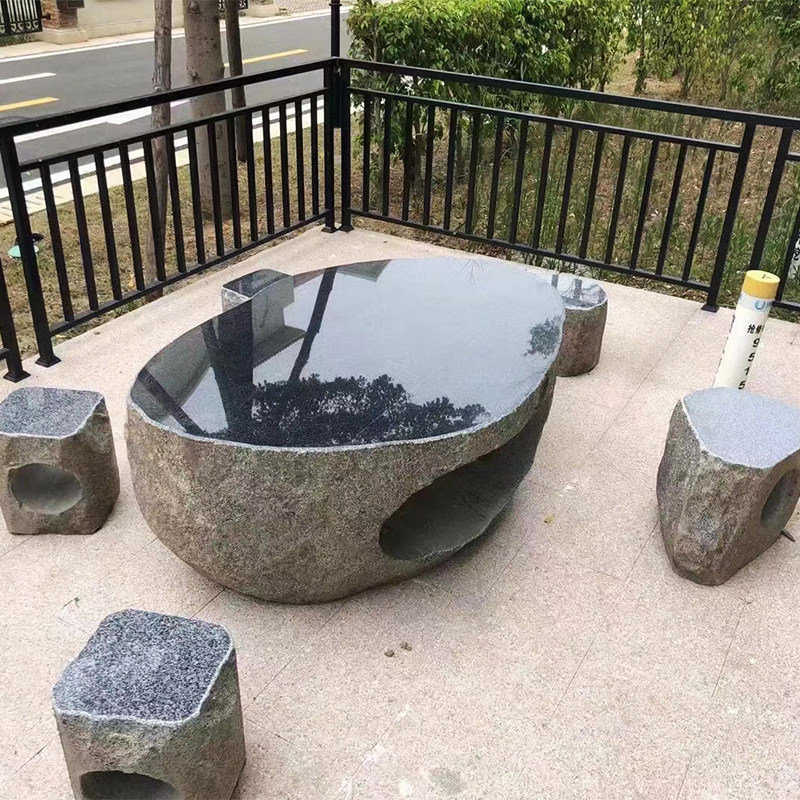 天然鹅卵石庭院石桌石凳