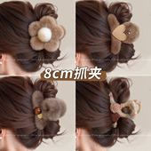 发量少头发抓夹女秋冬毛绒中号发夹头饰高级感后脑勺鲨鱼夹子发卡