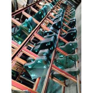 湖南仓茂特玻璃厂专业生产各种中高档汽车前档，后档，天窗，门玻