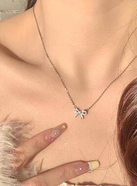 蝴蝶结项链女轻奢小众设计感锁骨链简约气质镶钻锆石吊坠饰品