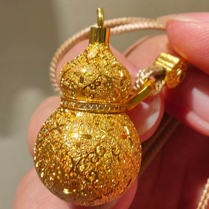 胖墩葫芦拉丝如意丝绒香囊葫芦毛衣链长款项链女轻奢小众高级感