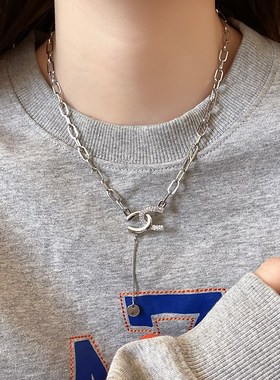 字母卫衣项链女2024新款爆款高级感配饰品小众甜酷装饰吊坠毛衣链