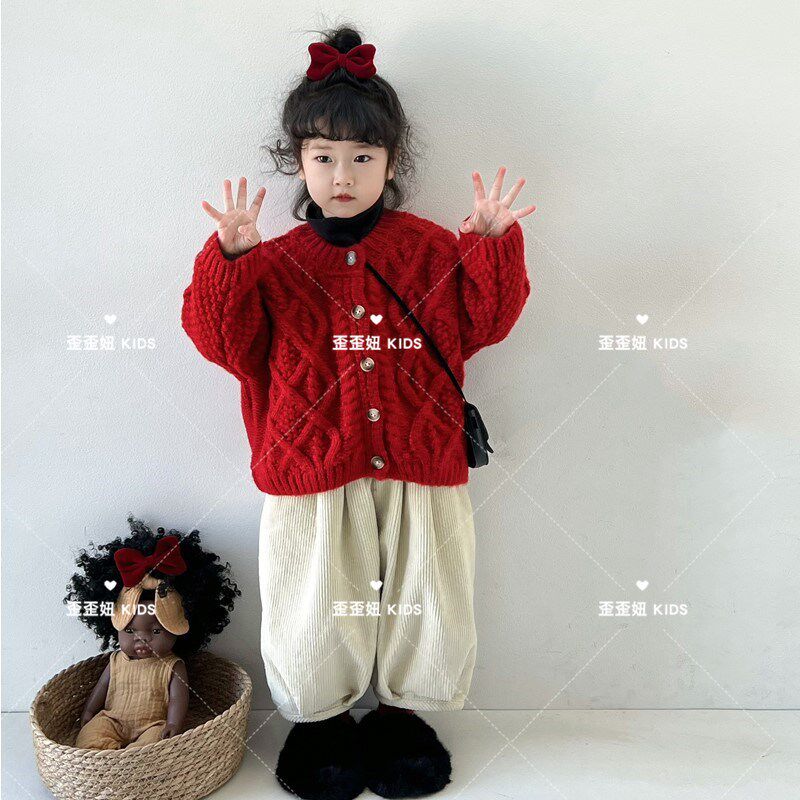 歪歪妞韩国童装儿童宝宝新年款麻花针织开衫男女小童喜庆红毛衣
