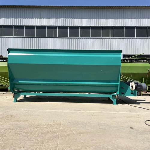 卧式双轴养牛场拌草机TMR五方全日粮制备机直连式混料均匀搅拌机