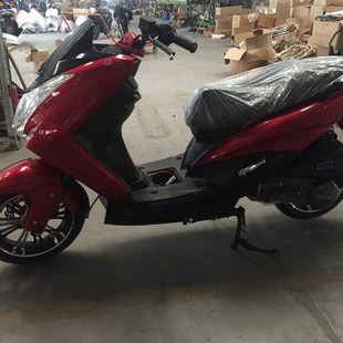 狮王鹰王踏板150摩托车燃油踏板车男女款式全新国标整车