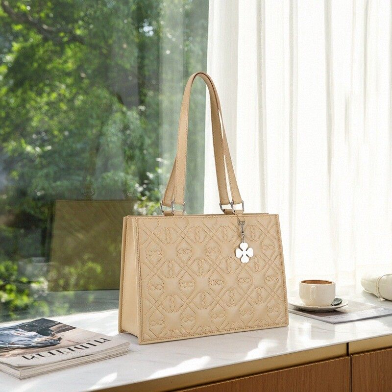 界瞐原创限量款羊皮单肩包BY1151