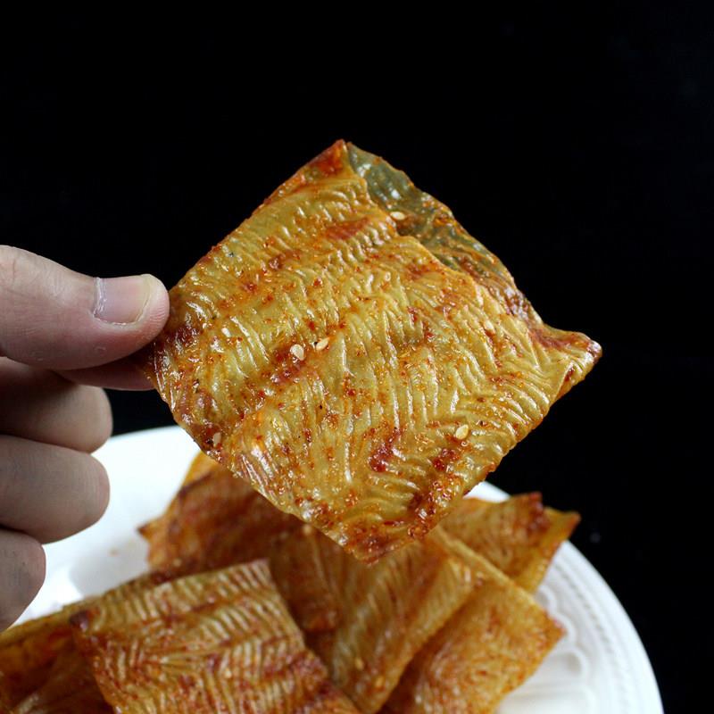 萍乡辣片爆辣块鞋底辣丝超辣条麻辣小吃儿时波浪豆筋手撕豆皮零食