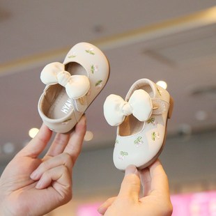春秋季女宝宝鞋子0一1-2岁w小童公主皮鞋婴儿鞋透气防滑软底学步