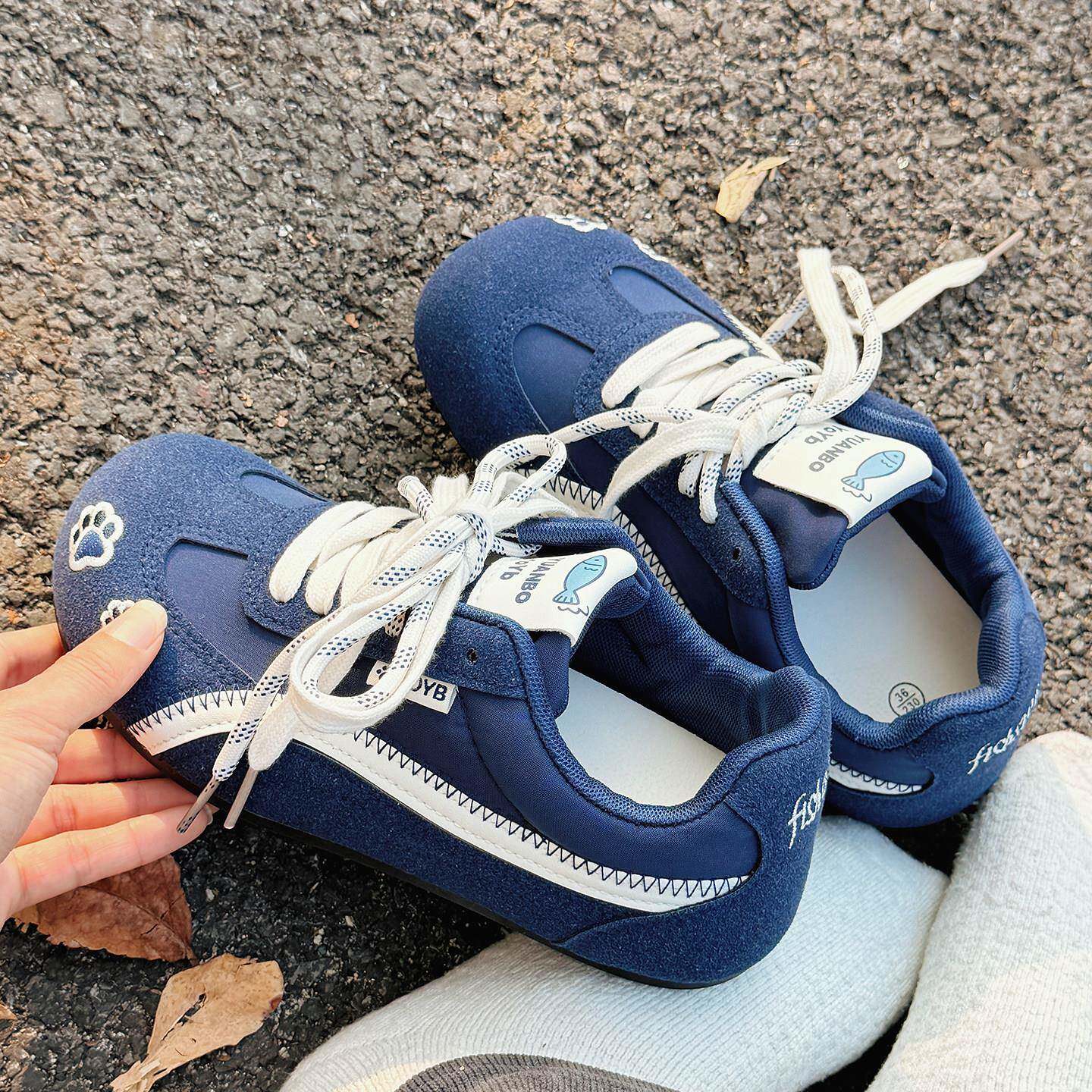 新品德训鞋女2026新款小众百搭配阔腿裤不累脚鞋子ins潮休闲运动