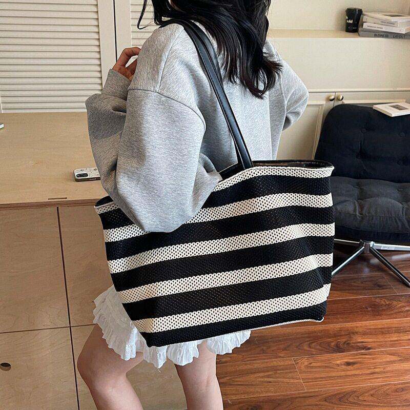 新品高级感黑白条纹托特包编织大容量单肩女包懒惰风轻便度假包购