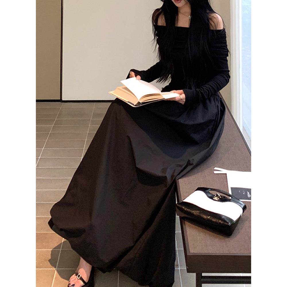 新品黑色一字肩连衣裙女巨好看长裙子早秋冬赫本风高级感时尚2026