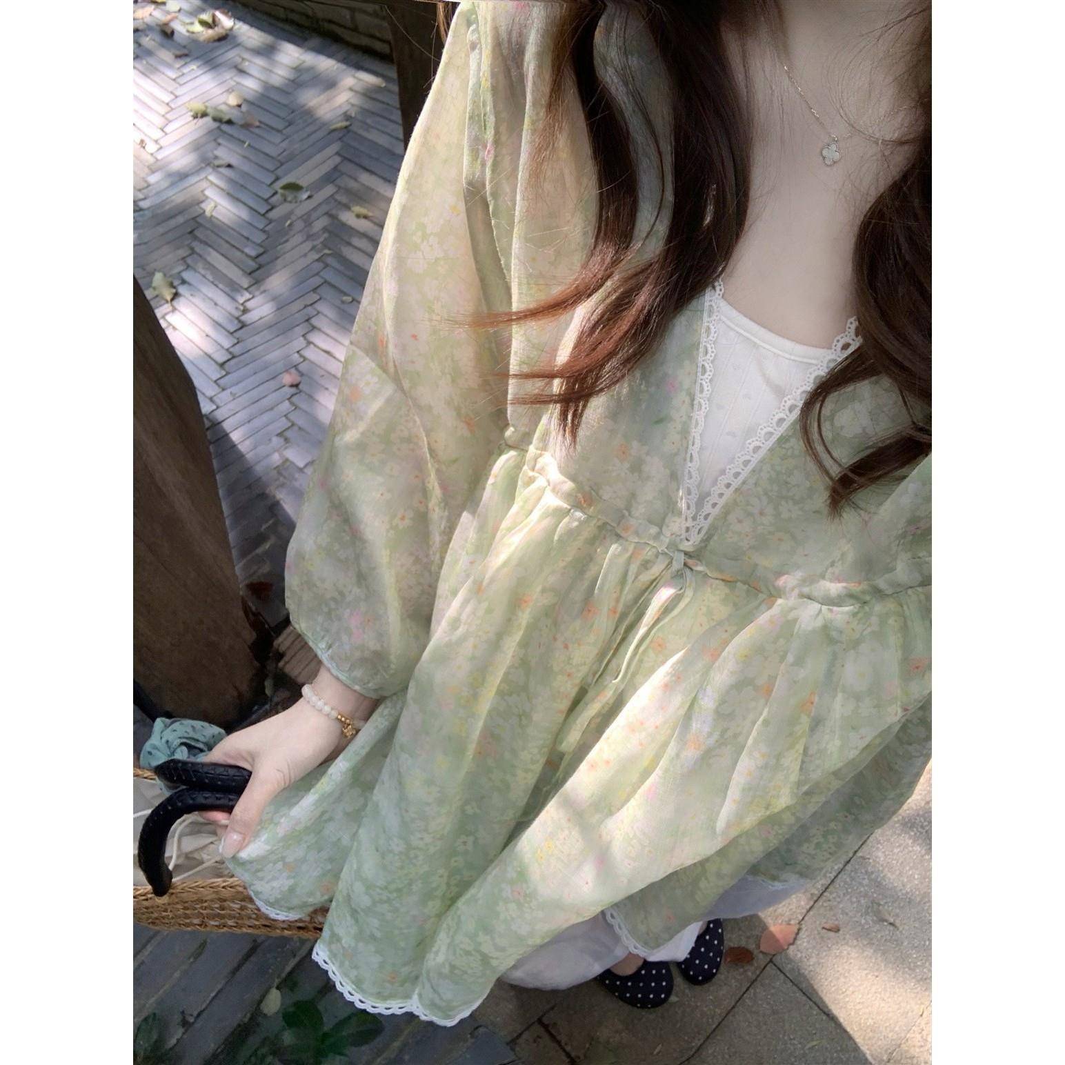 新品减龄碎花蕾丝边娃娃衫上衣棉麻衬衫女长袖宽松早秋女装2026新