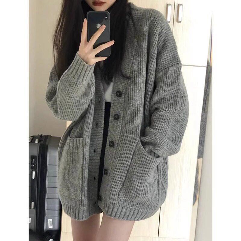新品灰色毛衣外套女装春秋季新款欧货V领宽松休闲穿搭慵懒风针织