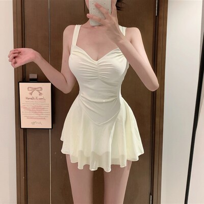 泳衣女款高级感连体m裙式平角收腰显瘦小胸聚拢保守少女度假泡温