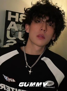 美式古巴项链男款高级感轻奢小众钛钢男生锁骨链装饰芒星设计吊坠