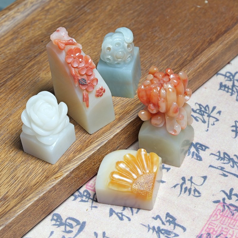 花钮兰花牡丹老挝石云南石寿山石印章书法定制石料姓名章书画