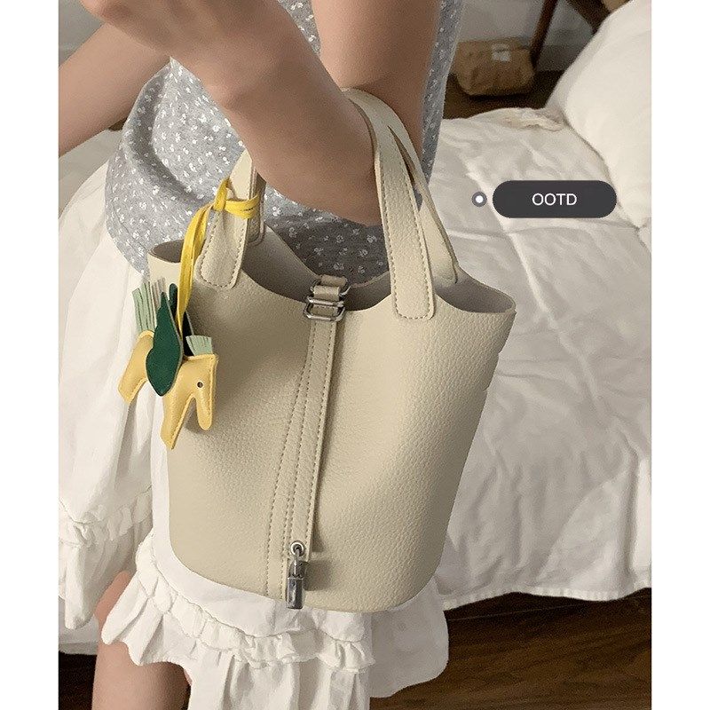 水桶包包女斜挎小包大容量2w025夏季新款小清新通勤超火单肩包,箱包皮具/热销女包/男包,水桶包,淘宝优惠券,粉丝福利购,淘宝优惠卷