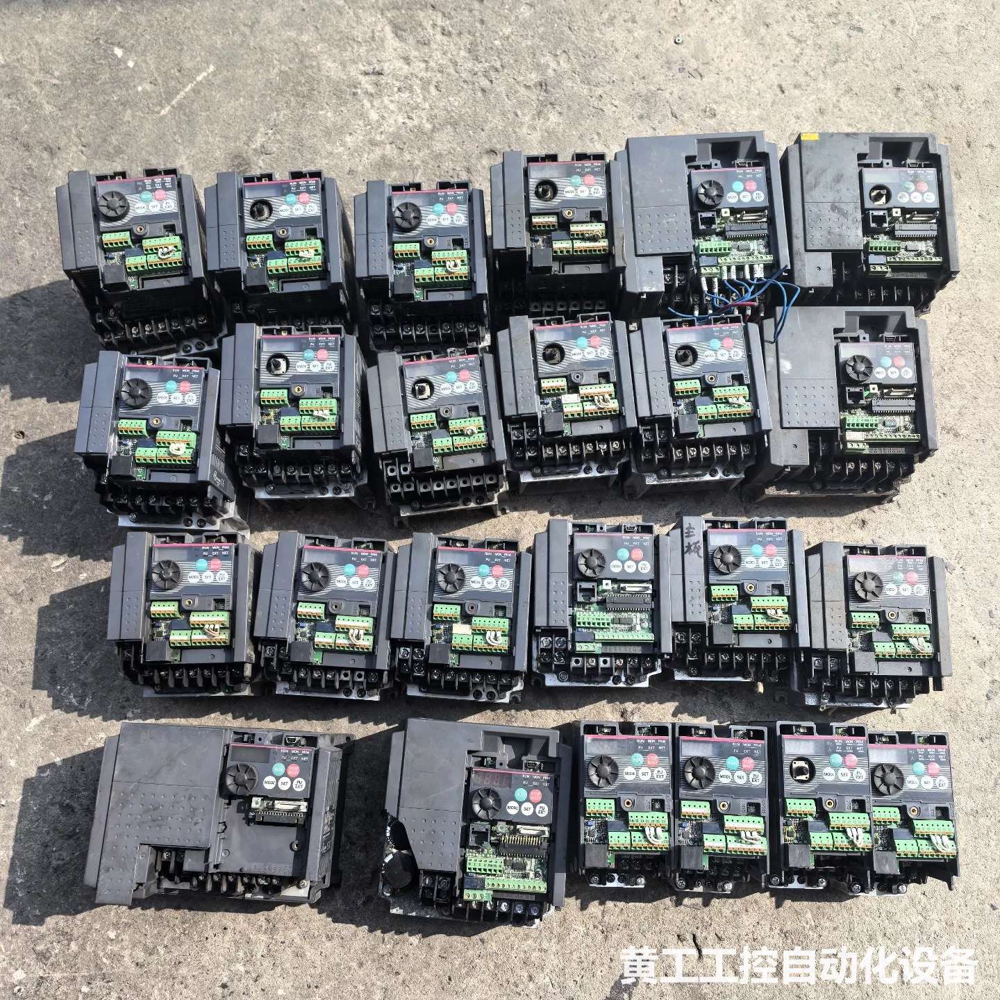 三菱变频器D700 E700 大小如图所拍3.7KW五台,2