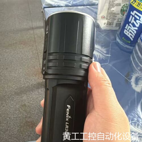 议价到手新的菲尼克斯lr36r，刚买一个月，因家里手电太多了闲置