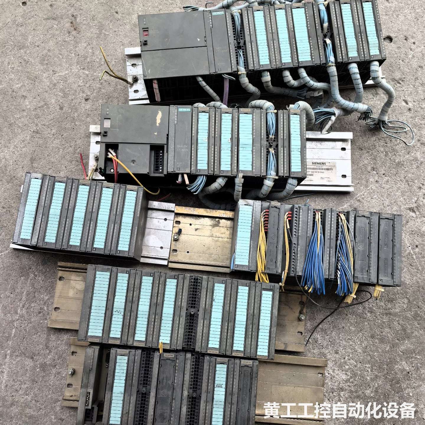 西门子PLC模块6ES7 307-KA01 有2个，321