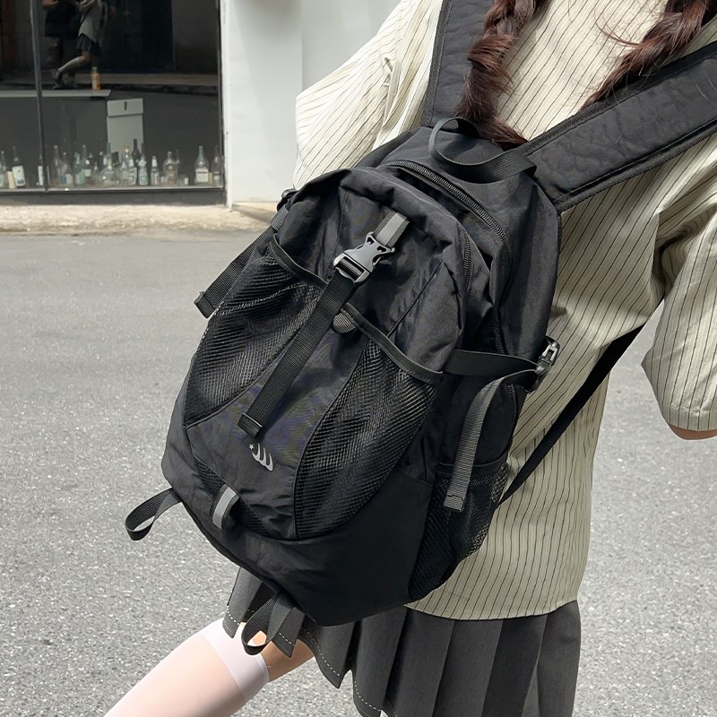 大容量旅行双肩包女2024新款时尚外出逛街夏天书包大学生手提背包
