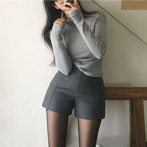灰色毛呢短裤女冬季2024显瘦韩版修身包臀呢子靴裤高腰打底三分裤