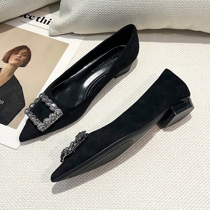 百搭尖头水钻3cm平底鞋女秋冬2024年新款浅口低跟职业黑色高跟鞋
