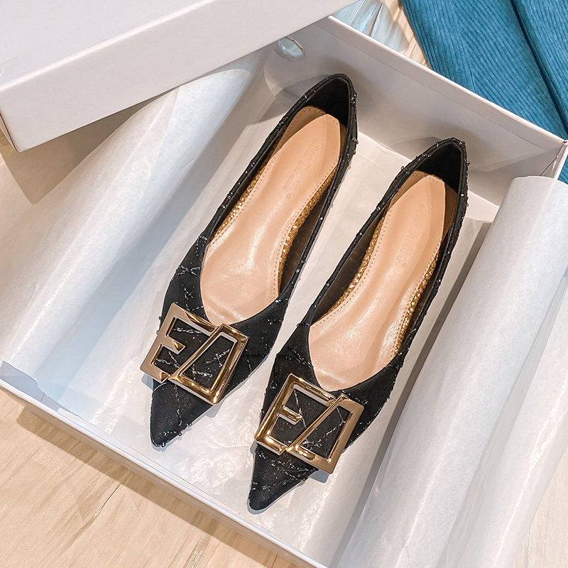 尖头单鞋女2022m年新款鞋子平底设计感小众瓢鞋夏款大码女鞋41一4