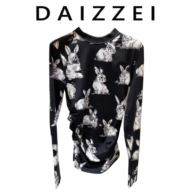 DAIZZEI~2025春夏新款修身长袖T恤女个性兔子印花防晒打底衫上衣