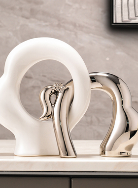 现代简约抽象人物摆件轻奢家居电视柜酒柜装饰品乔迁新居结婚礼物