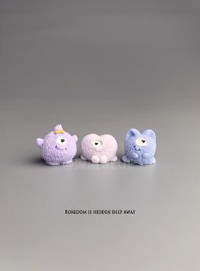 无聊了，摆几只多彩小毛怪玩可爱治愈电脑桌面日式工位办公桌摆件