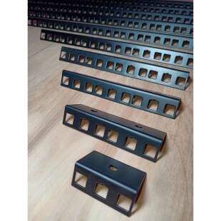 航空箱简易机柜立柱方孔槽板小U条主机壳五金配件效果器功放支撑