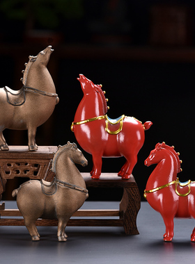 陶瓷唐马摆件瓷器招财工艺品客厅玄关电视柜饰品办公桌红色马摆设
