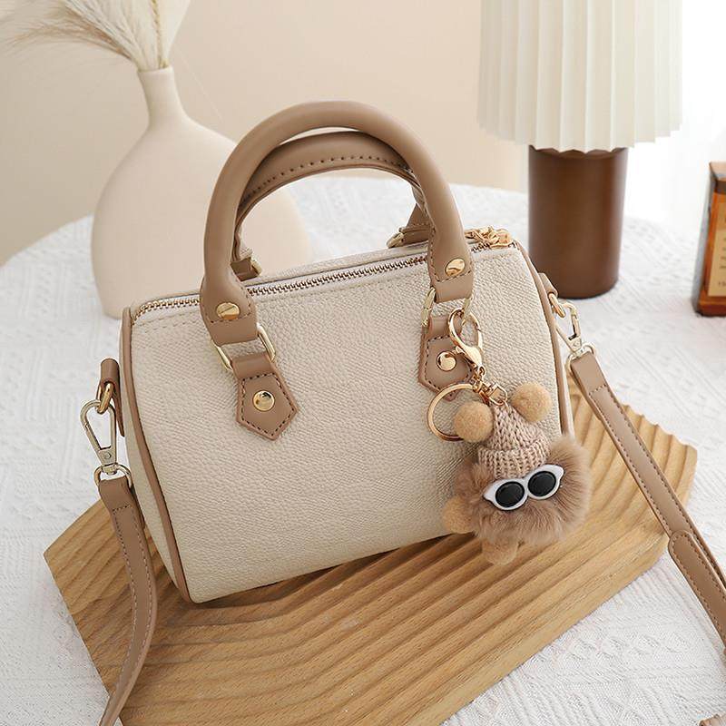 新品包包女式2025新款小众高级感波士顿枕头包百搭潮上班族洋气手