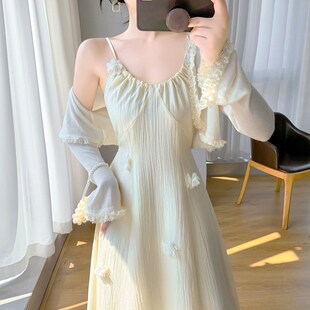 夏日绝美穿搭裙子套装女2025新款仙女裙花朵吊带连衣裙开衫两件套