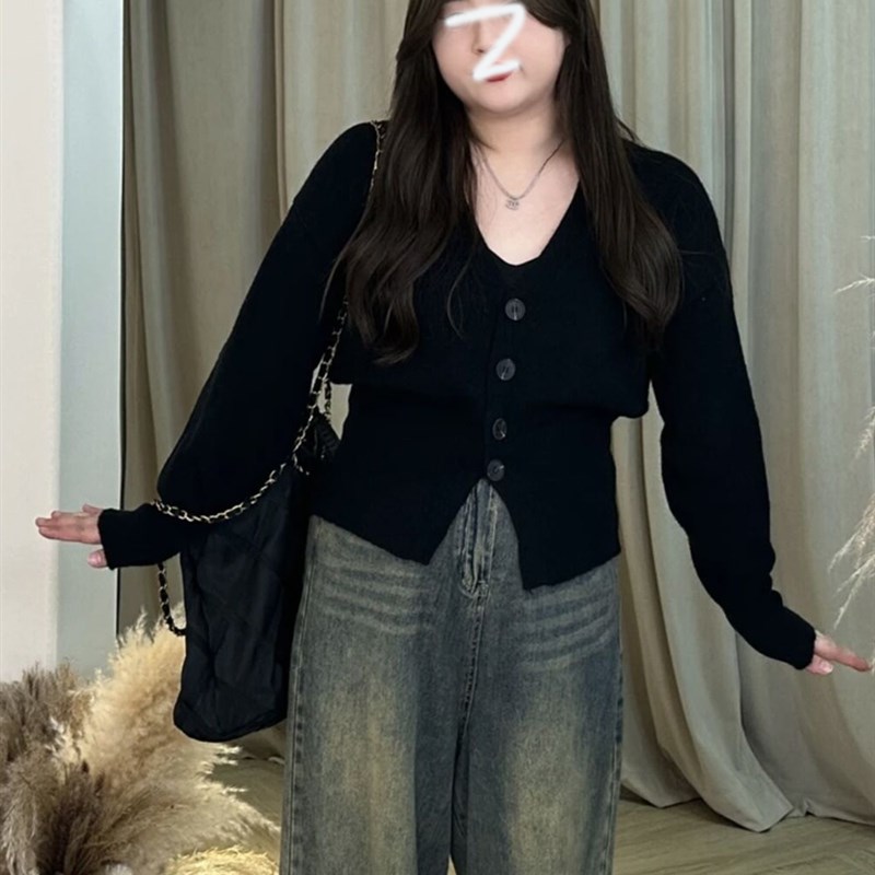大码女装设计感黑色V领针织上衣女秋季胖mm显瘦遮肉百搭气质毛衣
