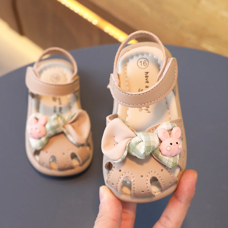 女宝宝凉鞋夏季0一1-2岁半婴儿软底透气鞋子包头公主鞋女童学步鞋